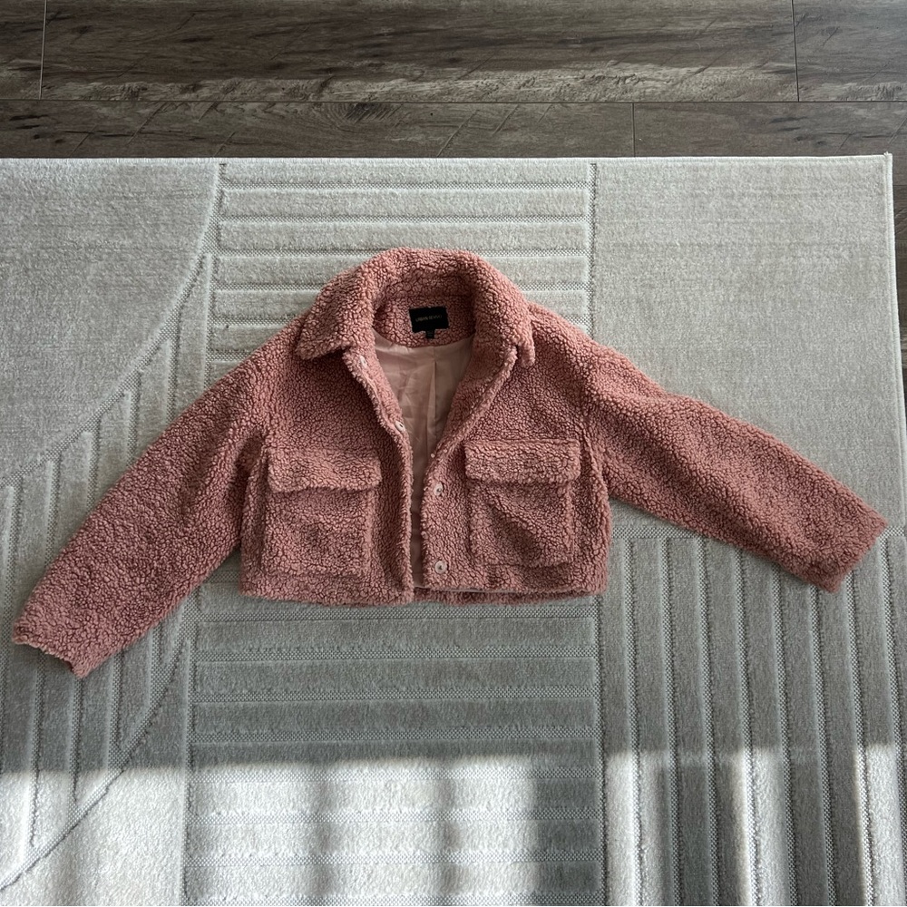 Urban Revivo Women's Pink Cropped Teddy Jacket, in US 4